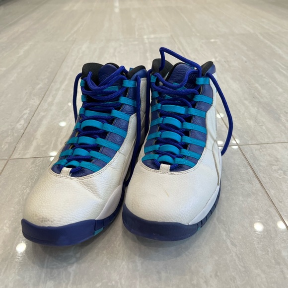 Size 12 Jordan 10 retro Charlotte Hornets 2016 - Picture 4 of 4